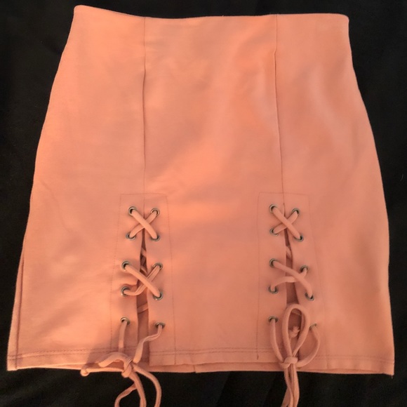 Pink tie-up mini skirt - Picture 2 of 2